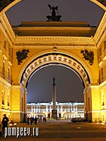 Photos of St. Petersburg. View of the Palace Square from the Arch of the General Staff building