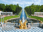Photos of Petersburg. Peterhof. View from the Great Cascade to the Pool and the Sea Canal