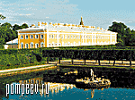 Photos of Petersburg. Peterhof. The Upper Gardens Mansion. The Museum of Art Collectors